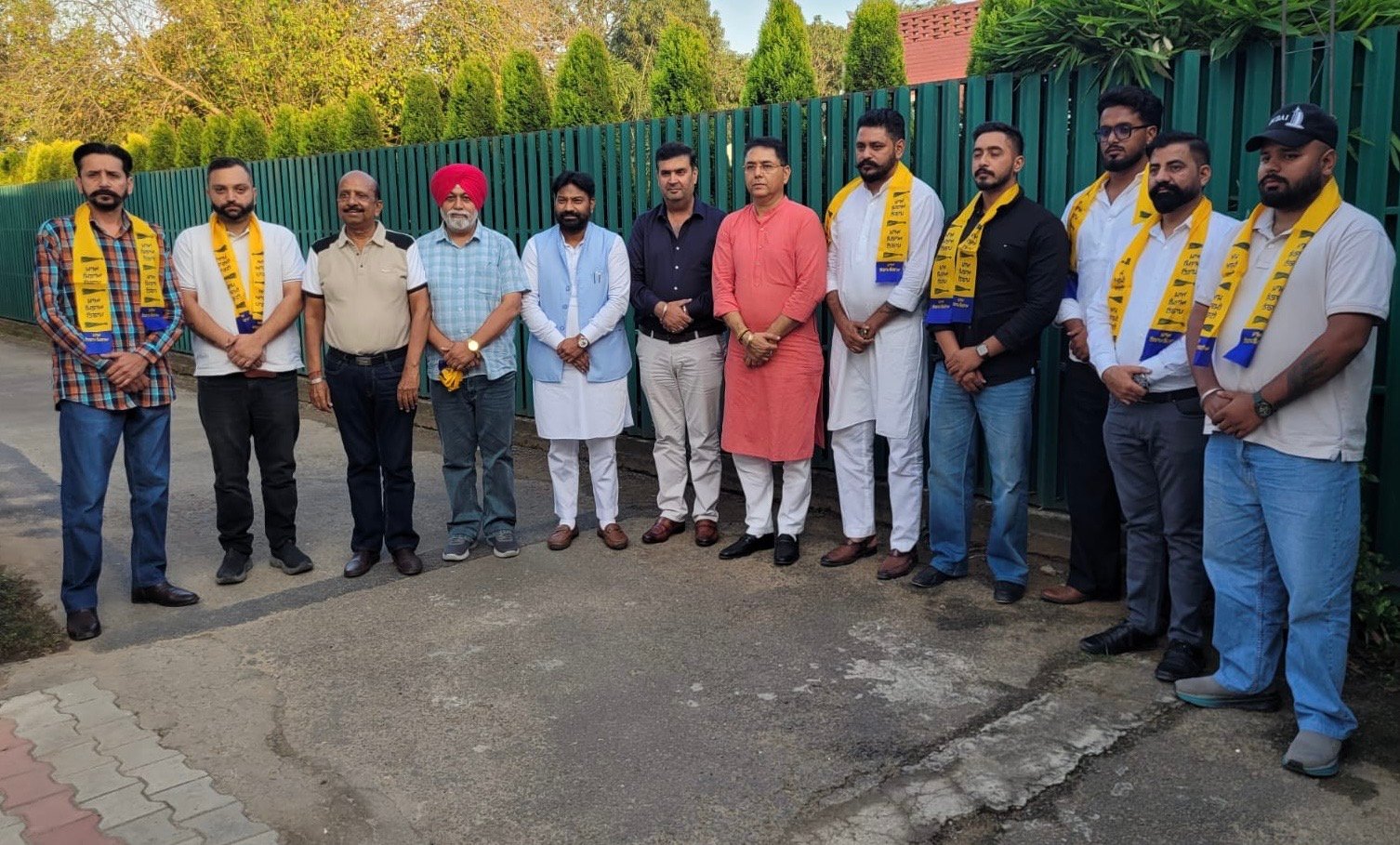 जालंधर नॉर्थ में भाजपा को तगड़ा झटका, विशाल रेरू साथियों सहित आम आदमी पार्टी में शामिल
